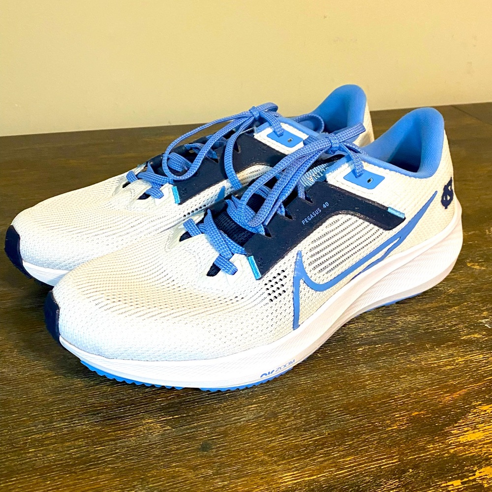 Mens Nike UNC Pegasus in great shape size 11.5